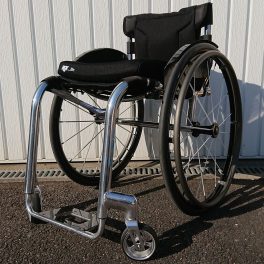 RGK Tiga Sub4 - front three quarter view